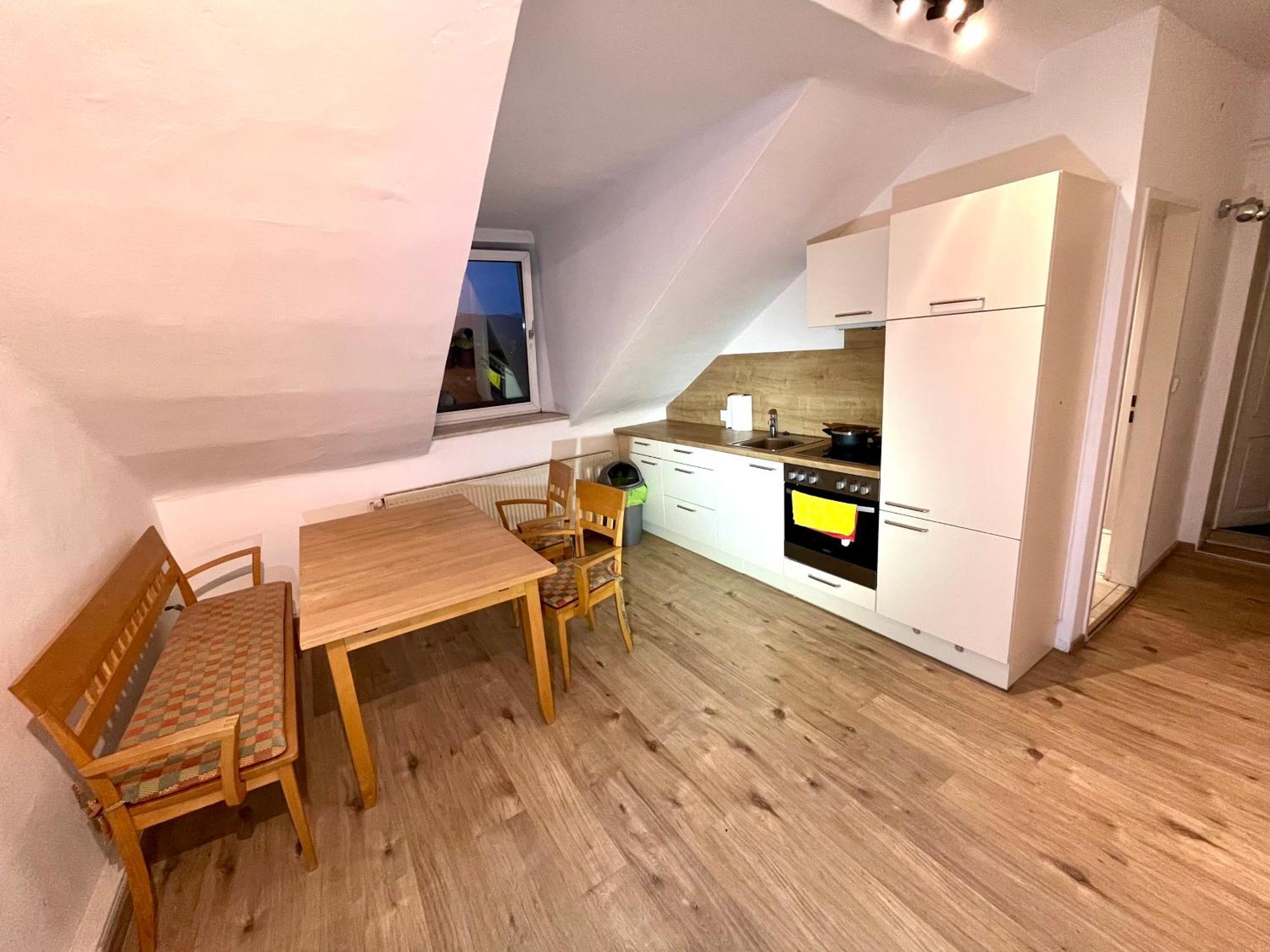 Hochgelegene Geraeumige Monteurwohnung Leoben (Styria)
